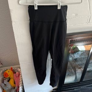 Black lulu lemon size 6 leggings